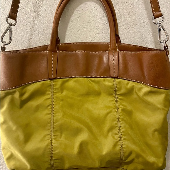 TUMI Green Nylon and Leather Open Top Tote Travel Bag Handbag - Picture 2 of 10